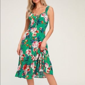 Green floral dress / Lulus (new)